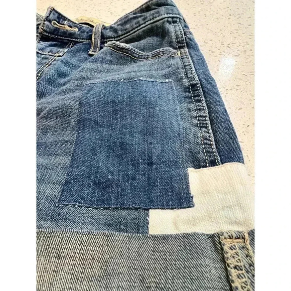 Hollister High Rise Denim Boyfriend Short W23 - Picture 7 of 7